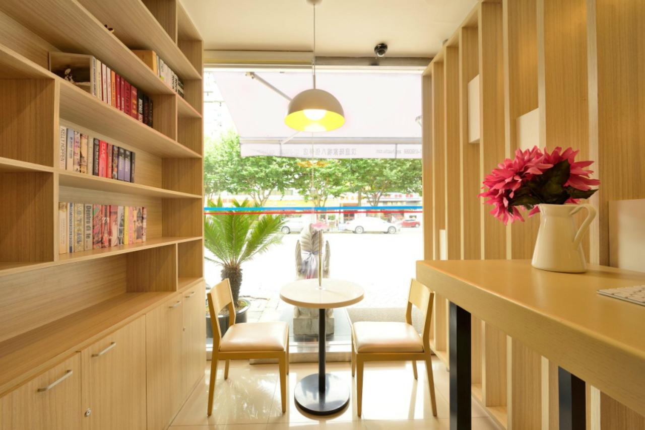Hanting Express Xichang Qionghai Wetland Park Liangshan Yi Autonomous Prefecture Exterior foto